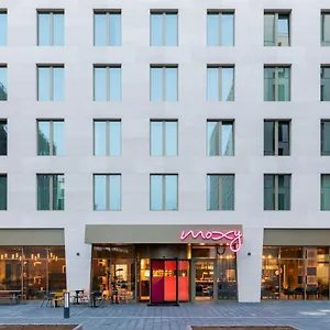 Moxy Hotell