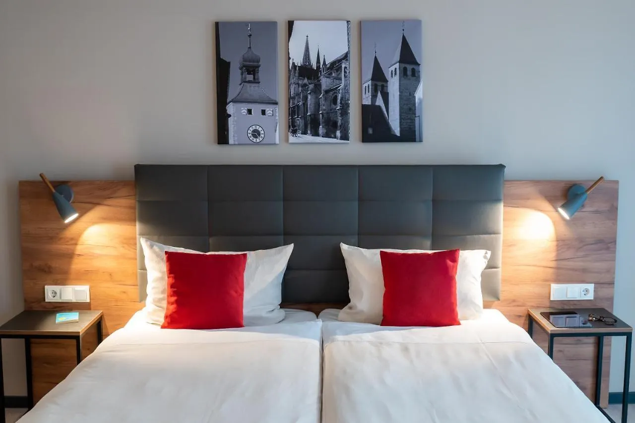 Hotel Includio Regensburg 4*,